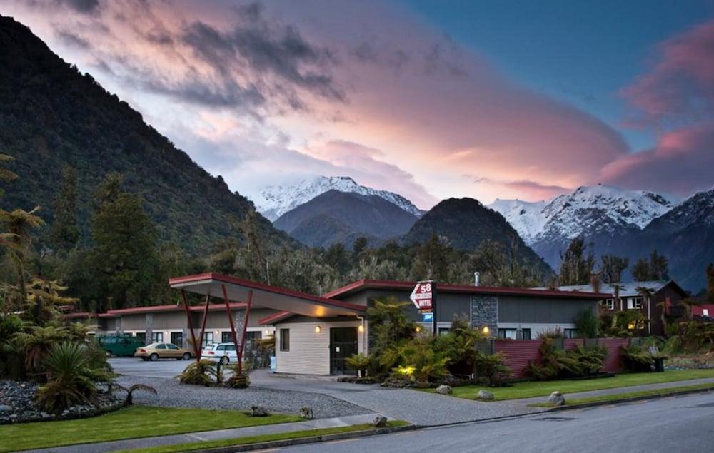 58 On Cron Motel Franz Josef Exterior photo